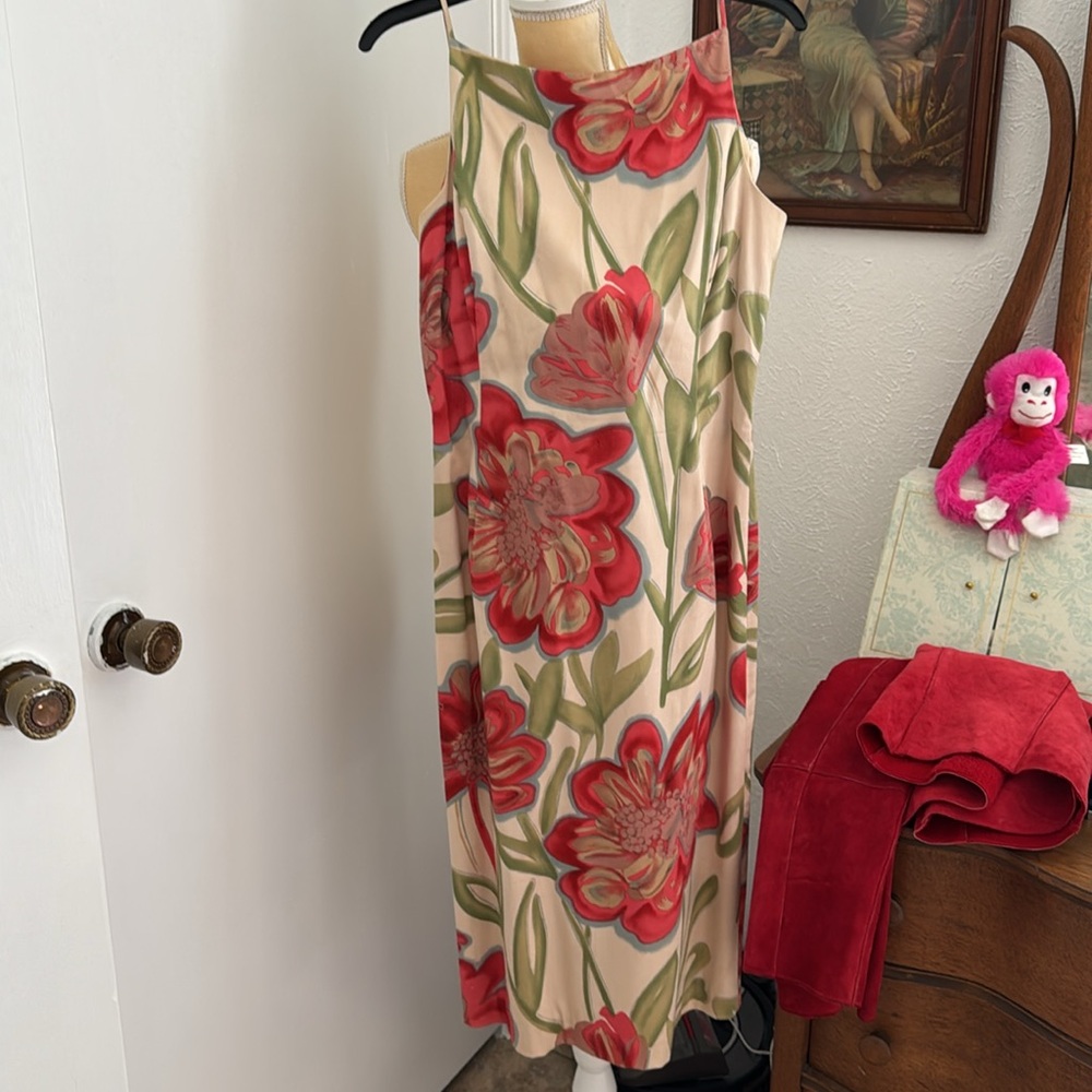 Floral Sleeveless Dress - Red and Green backless
